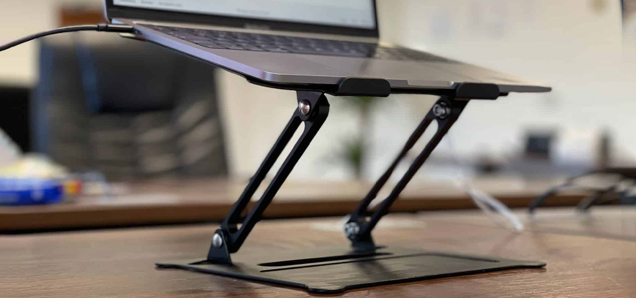 A comprehensive guide to buying a laptop table